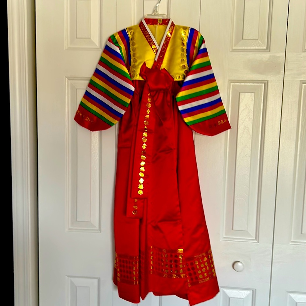 Korean Hanbok girls size 7